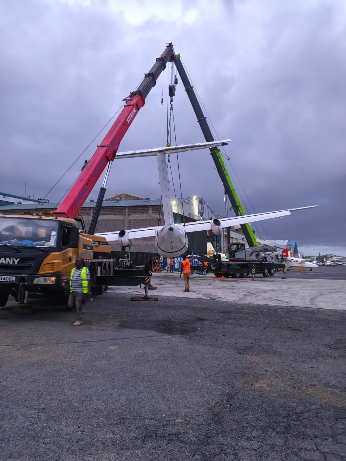 airplane transport and handling in kenya