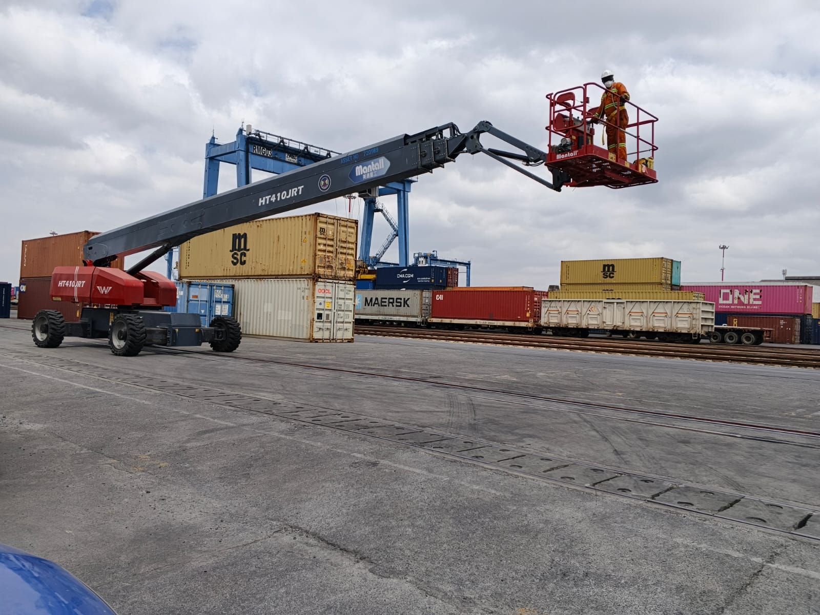 cherry picker for hire in nairobi
