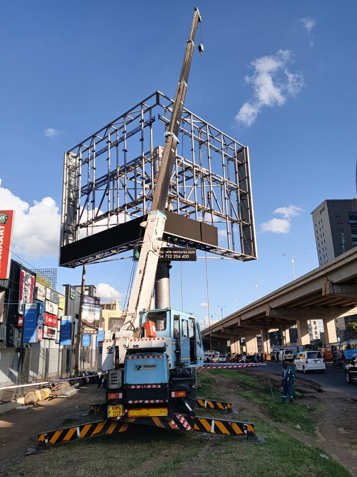 cranes for billboard installation